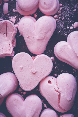 Pink heart meringues Valentine's Day